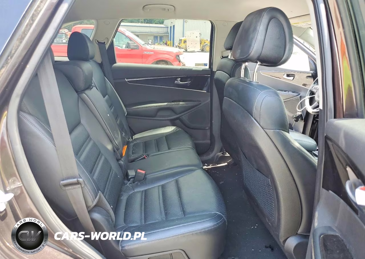 2016 Kia Sorento Ex VIN:5XYPHDA13GG034265 - 11