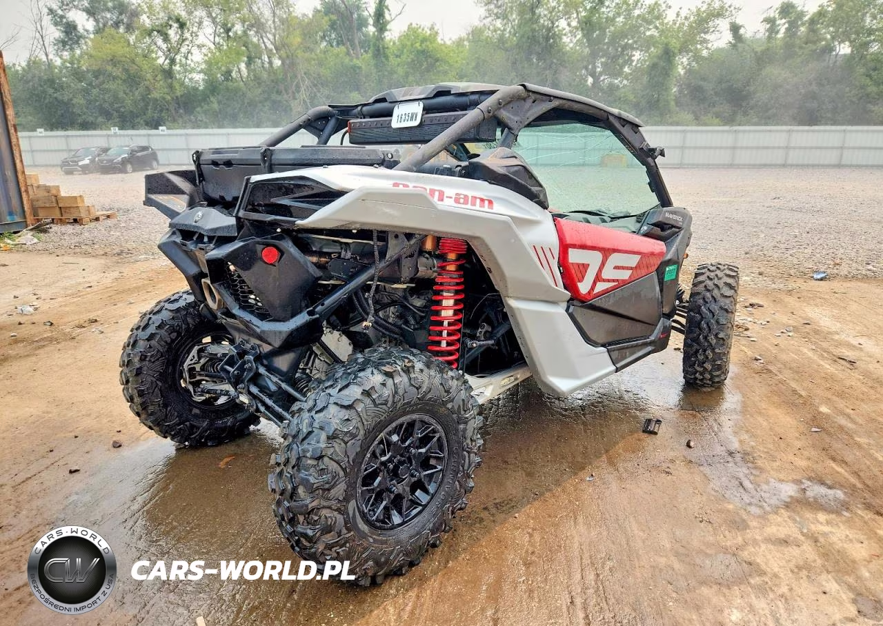 2024 Can-Am Maverick X3 Utility Vehicle VIN:3JBVGAY49RE001637 - 4