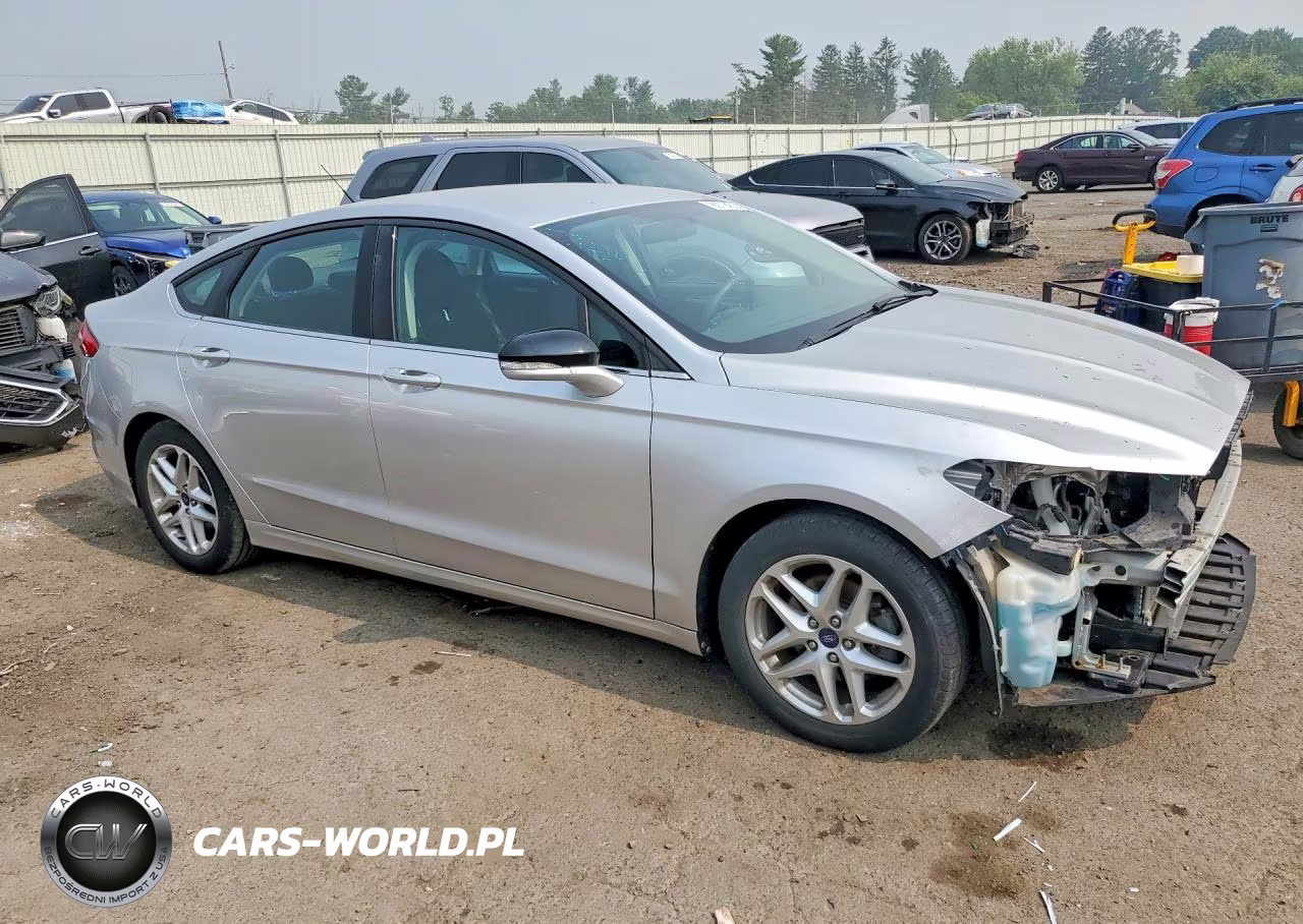 2014 Ford Fusion Se VIN:1FA6P0H72E5374956 - 4