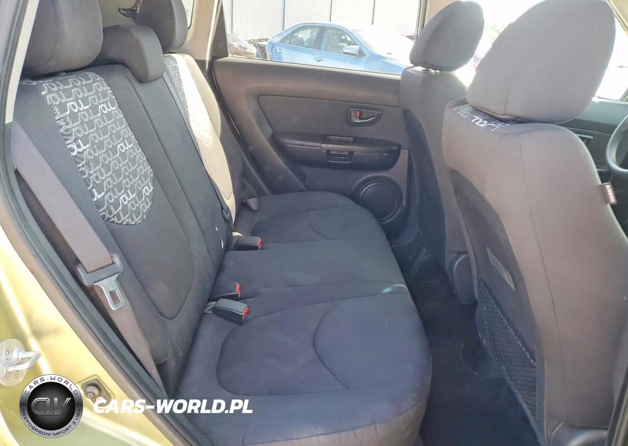 KIA SOUL + VIN:KNDJT2A23B7260491 - 11