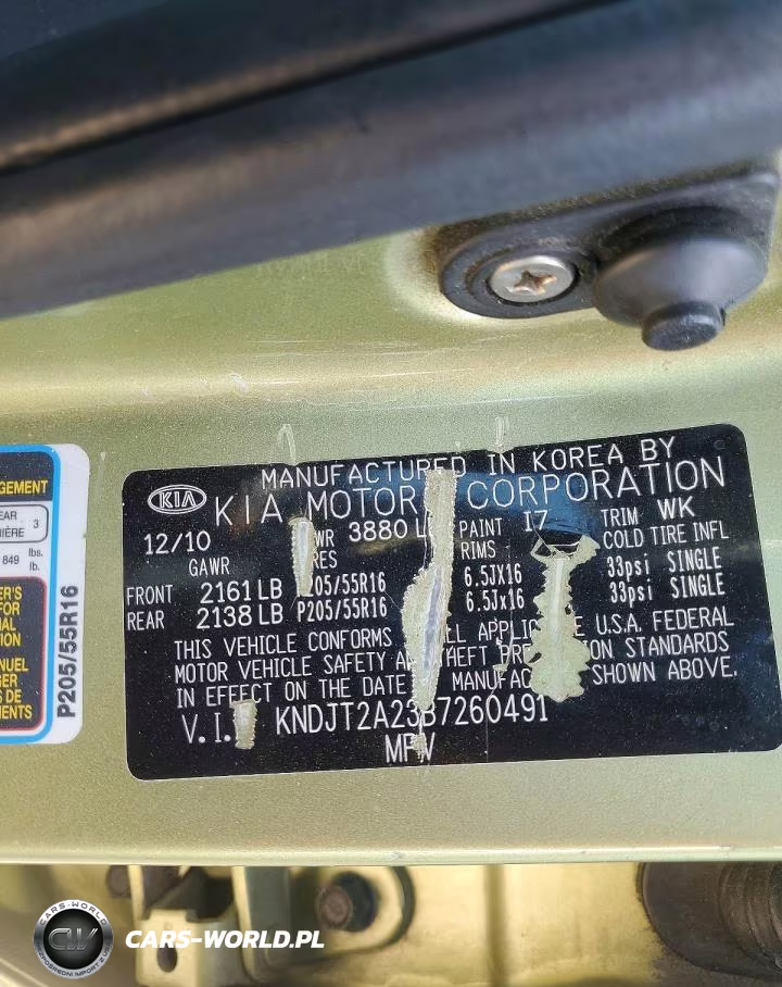 KIA SOUL + VIN:KNDJT2A23B7260491 - 13
