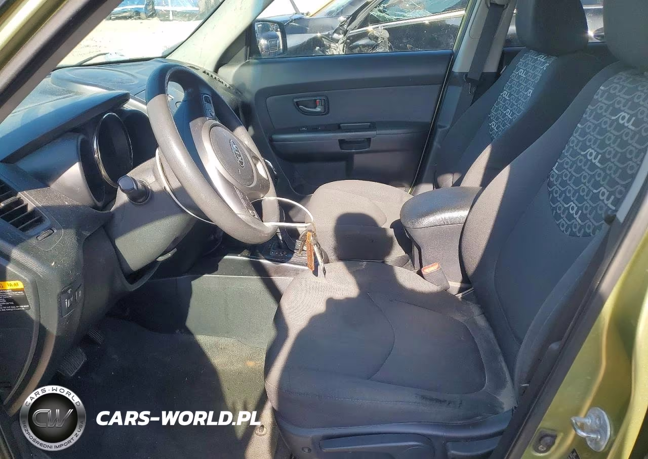 KIA SOUL + VIN:KNDJT2A23B7260491 - 7