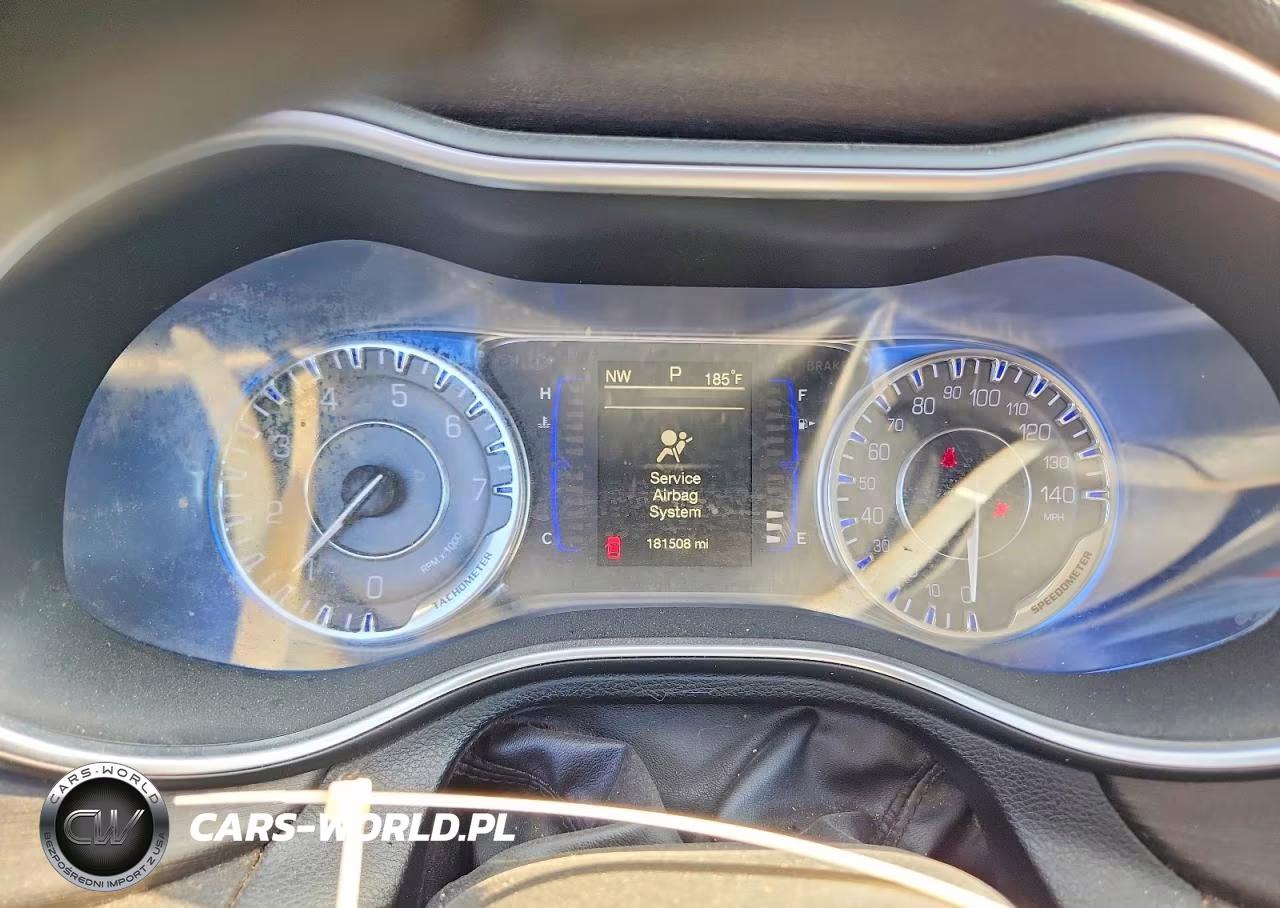 2016 Chrysler 200 Limited VIN:1C3CCCAB6GN101924 - 9