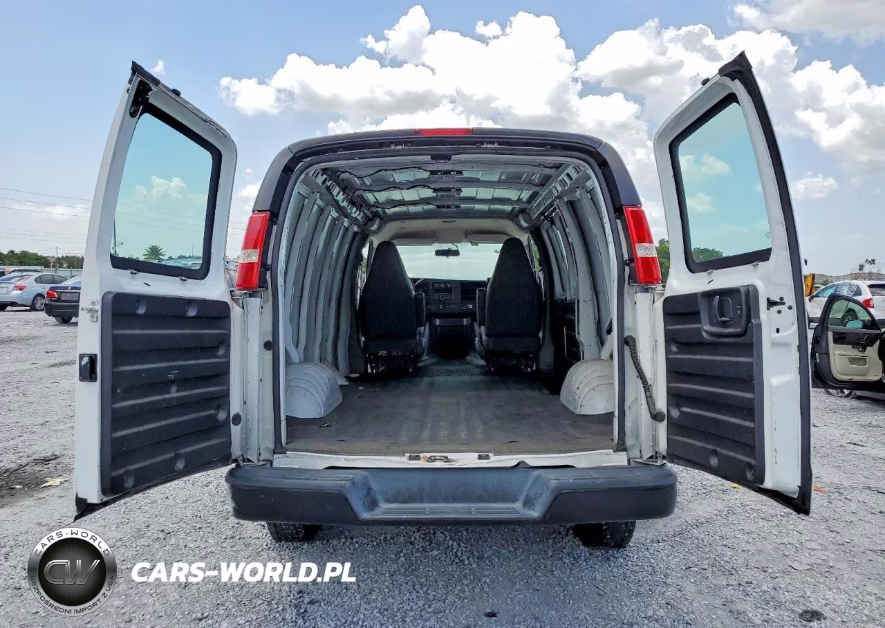 2019 Chevrolet Express 2500 Cargo Delivery Van VIN:1GCWGAFP1K1339718 - 10