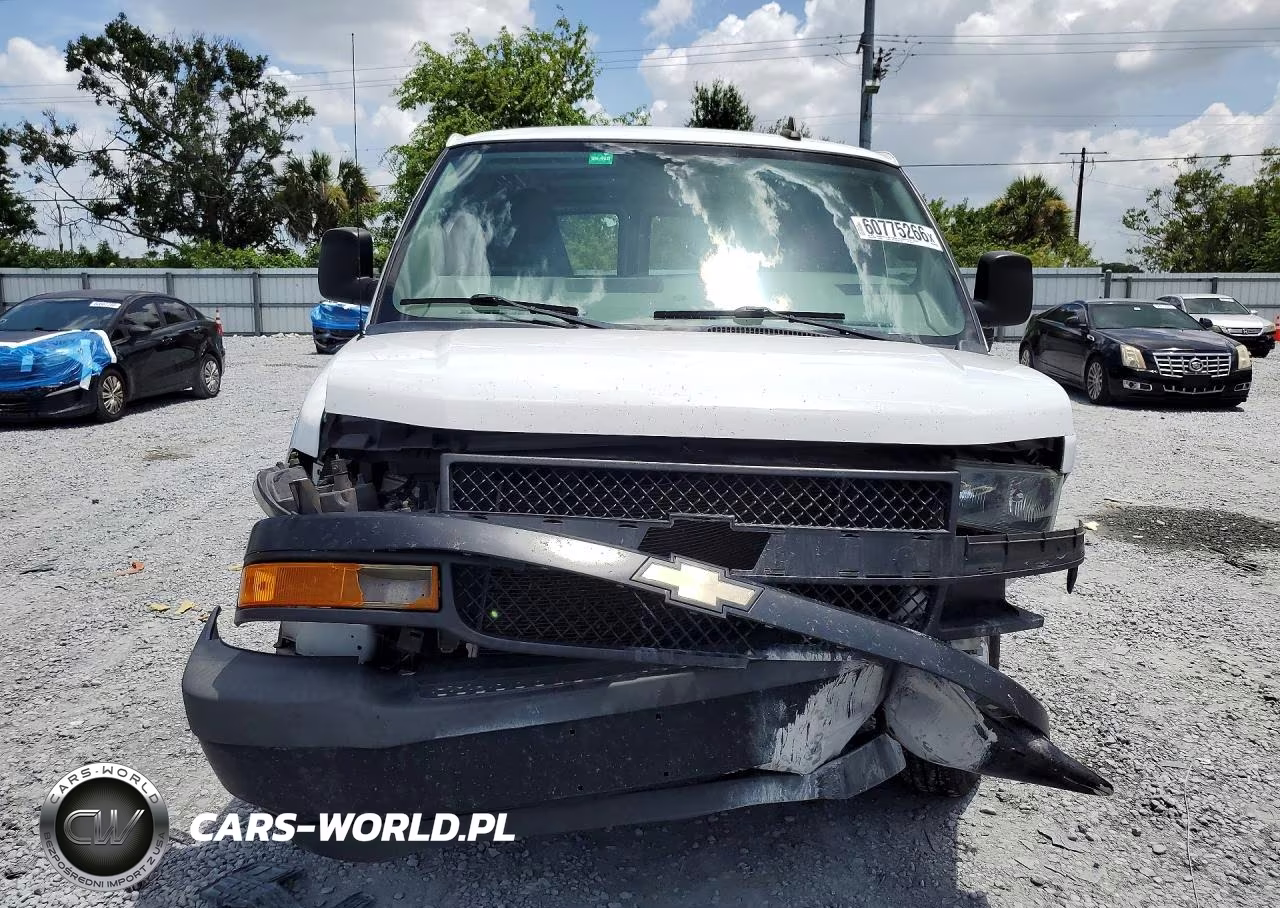 2019 Chevrolet Express 2500 Cargo Delivery Van VIN:1GCWGAFP1K1339718 - 5