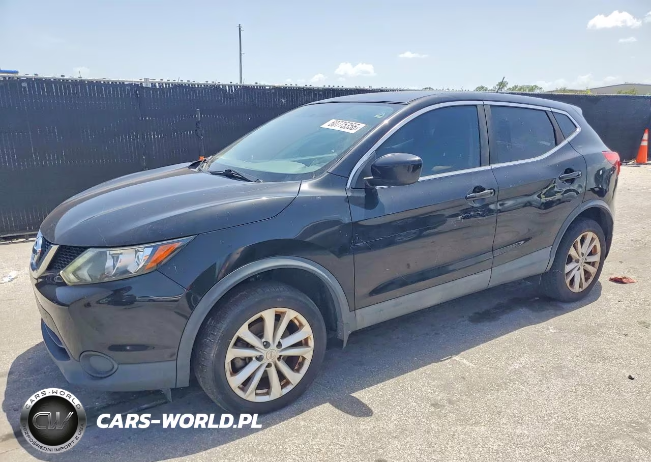 2017 Nissan Rogue Sport S – zdjęcie 1 z 13