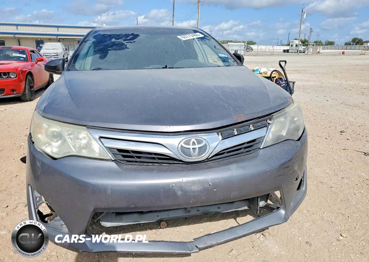 2014 Toyota Camry Le VIN:4T4BF1FK2ER427297 - 5