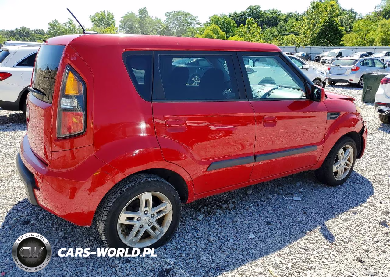 2010 Kia Soul + VIN:KNDJT2A28A7116708 - 3