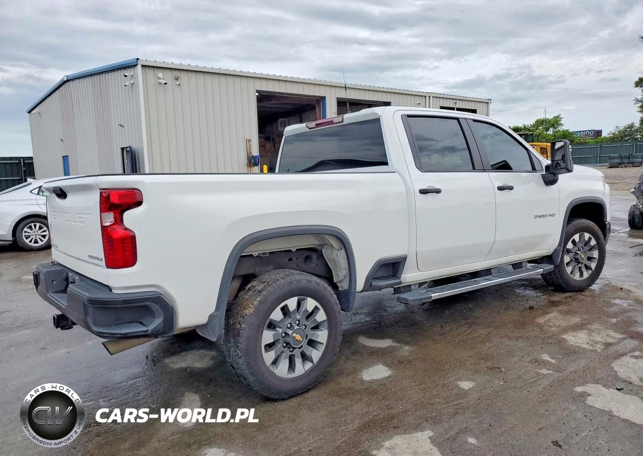 2025 Chevrolet Silverado K2500 Custom VIN:1GC4KME77SF151359 - 3