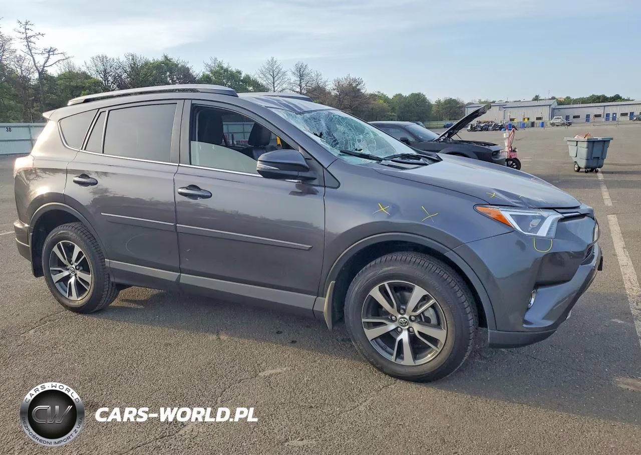 2018 Toyota Rav4 Xle VIN:JTMRFREV5JJ742078 - 4