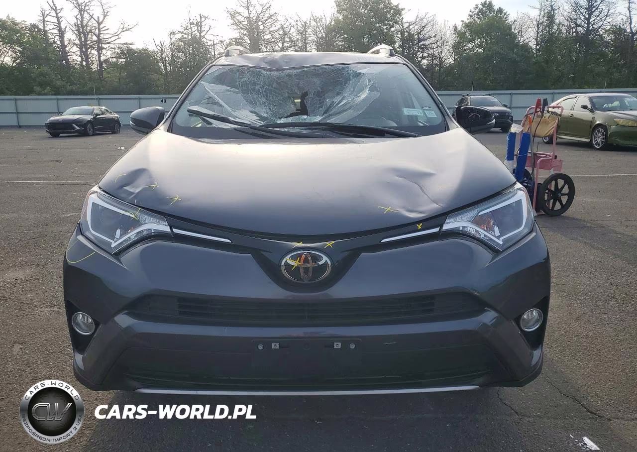 2018 Toyota Rav4 Xle VIN:JTMRFREV5JJ742078 - 5