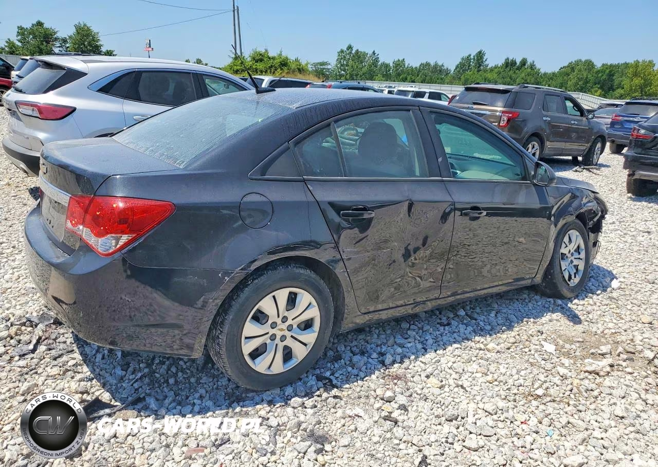 2014 Chevrolet Cruze Ls VIN:1G1PA5SG5E7107474 - 3