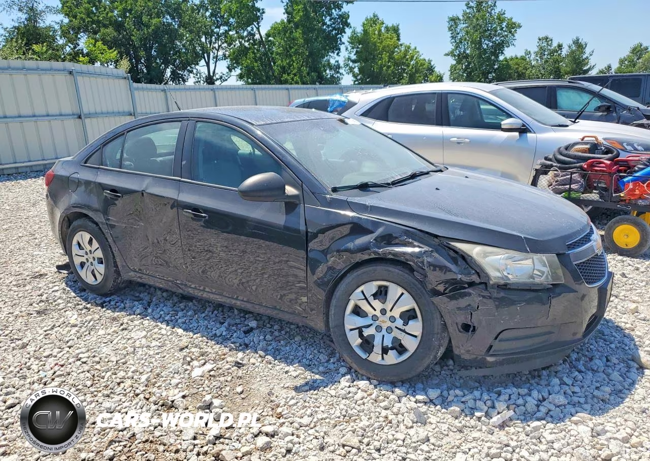 2014 Chevrolet Cruze Ls VIN:1G1PA5SG5E7107474 - 4