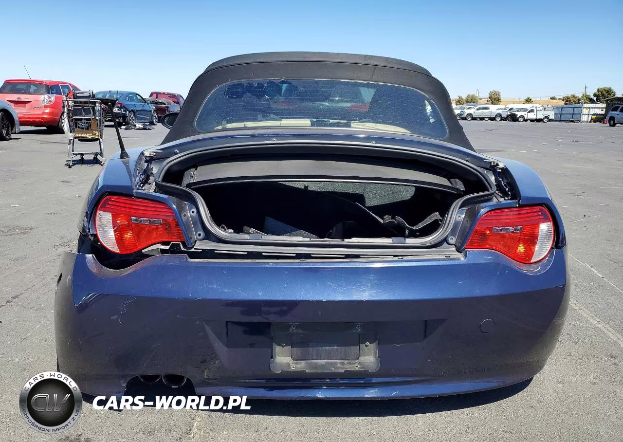 2006 BMW Z4 3.0Si VIN:4USBU53566LX00480 - 6