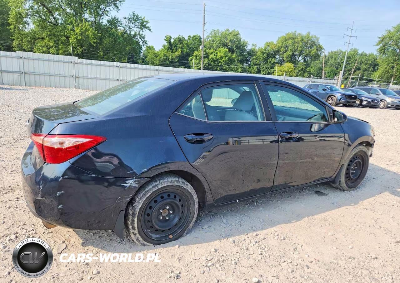 2019 Toyota Corolla Le VIN:2T1BURHE4KC163020 - 3