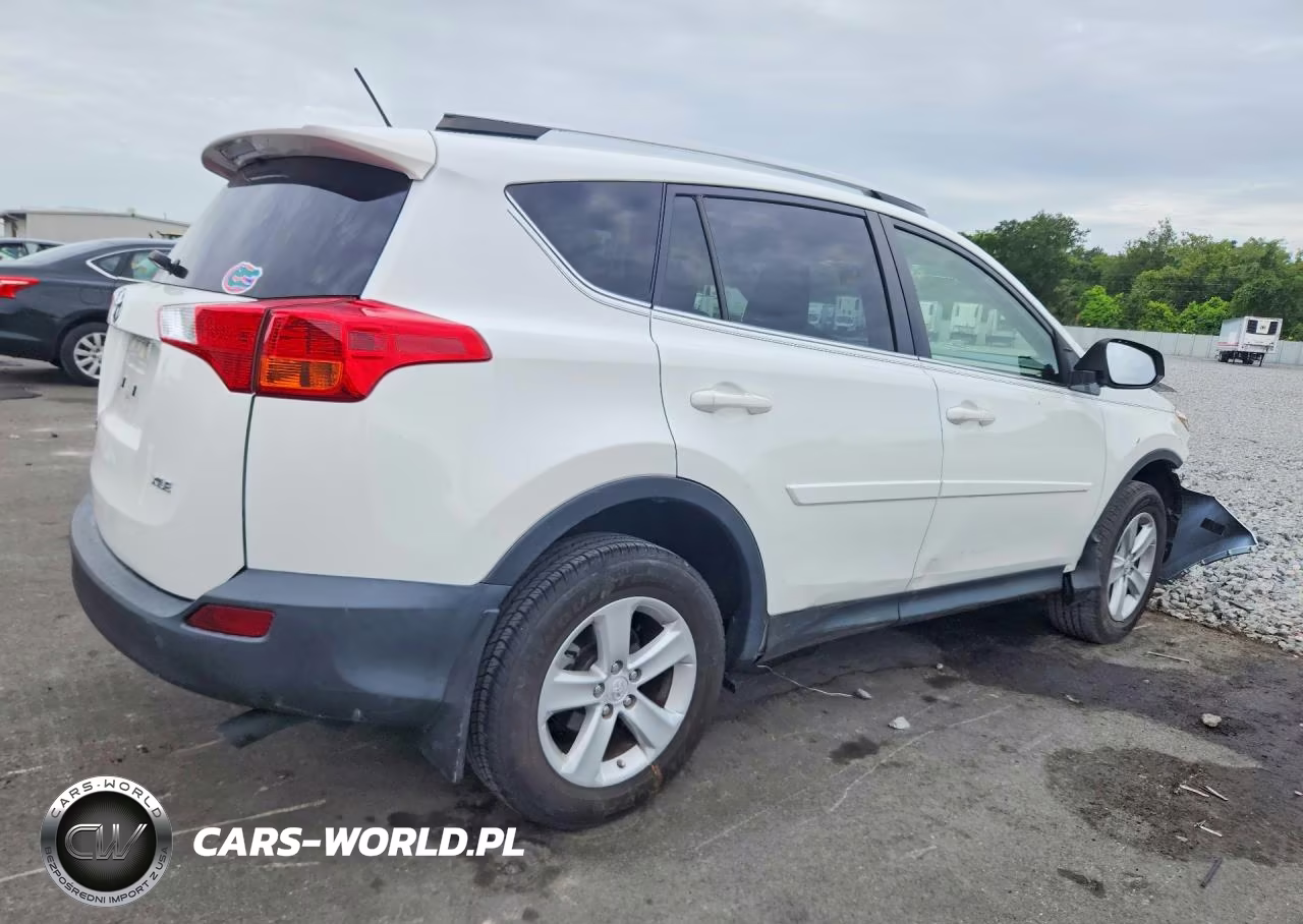 2014 Toyota Rav4 Xle VIN:JTMWFREV2EJ021449 - 3