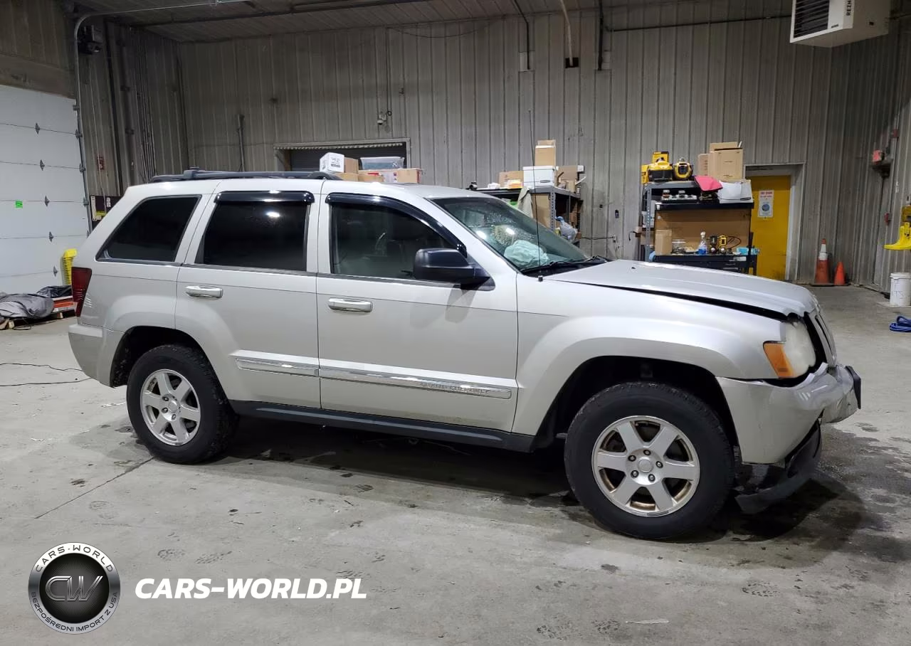 2010 Jeep Grand Cherokee Laredo VIN:1J4PR4GK2AC150060 - 4