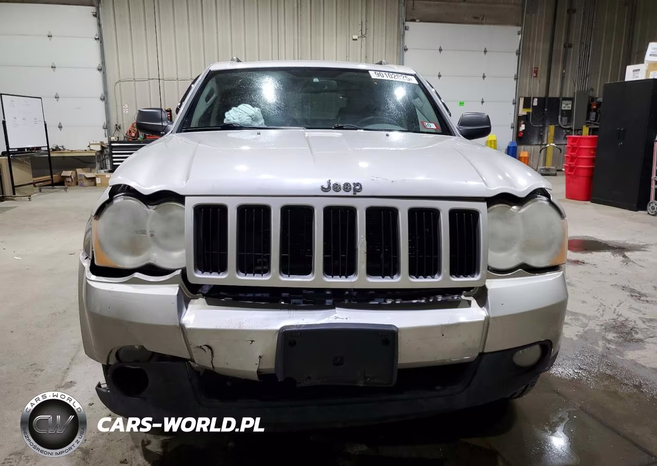 2010 Jeep Grand Cherokee Laredo VIN:1J4PR4GK2AC150060 - 5