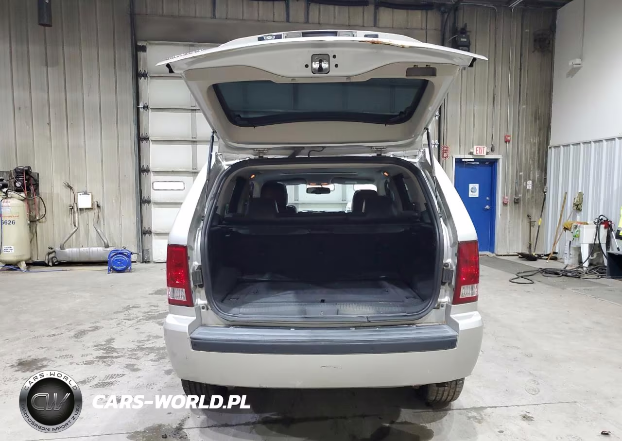 2010 Jeep Grand Cherokee Laredo VIN:1J4PR4GK2AC150060 - 6