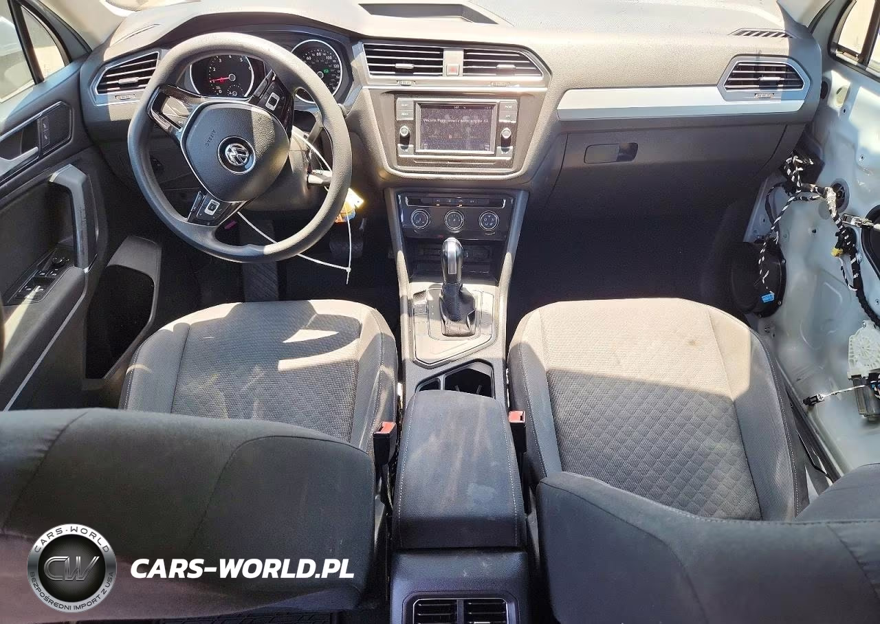 2018 Volkswagen Tiguan S VIN:3VV1B7AX0JM208236 - 8