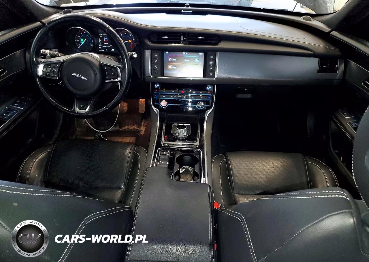 2016 Jaguar Xf R - Sport VIN:SAJBL4BV2GCY23782 - 8