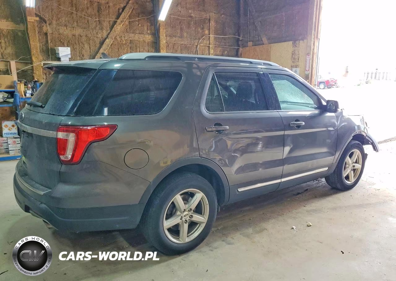 2018 Ford Explorer Xlt VIN:1FM5K7D89JGB22305 - 3