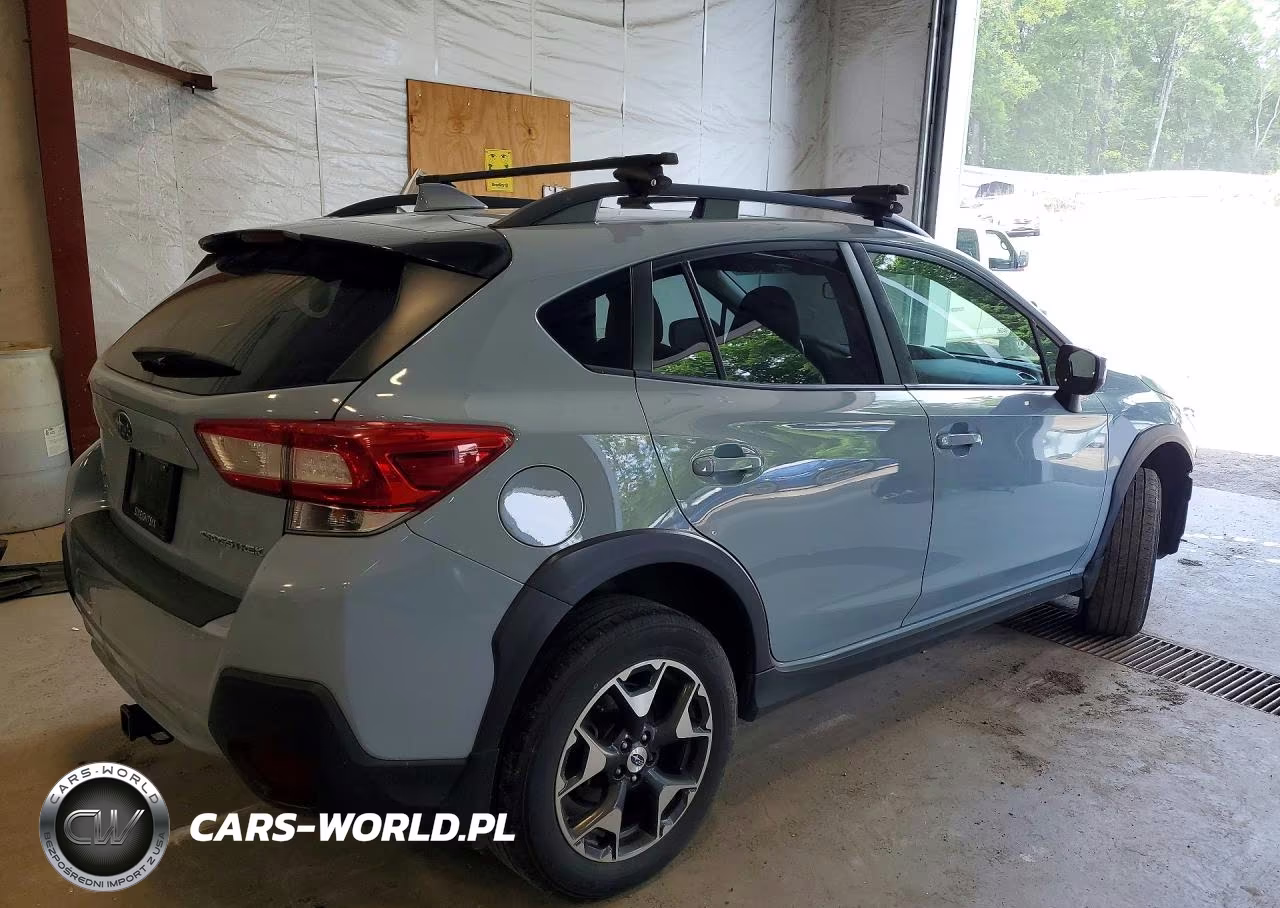 2018 Subaru Crosstrek Premium VIN:JF2GTABC4JH251885 - 3