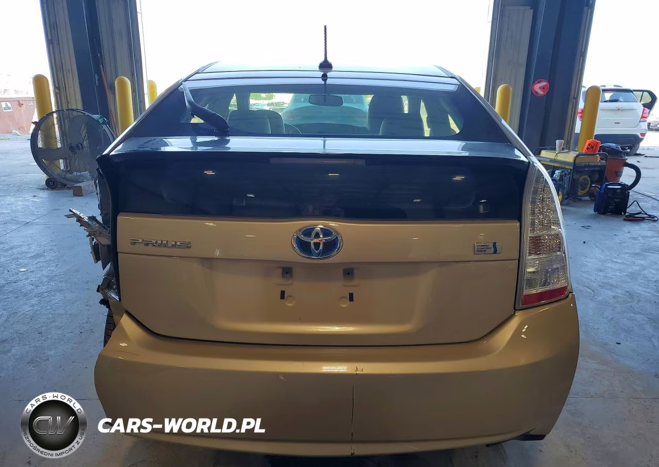 2011 Toyota Prius Four VIN:JTDKN3DU0B0268770 - 6