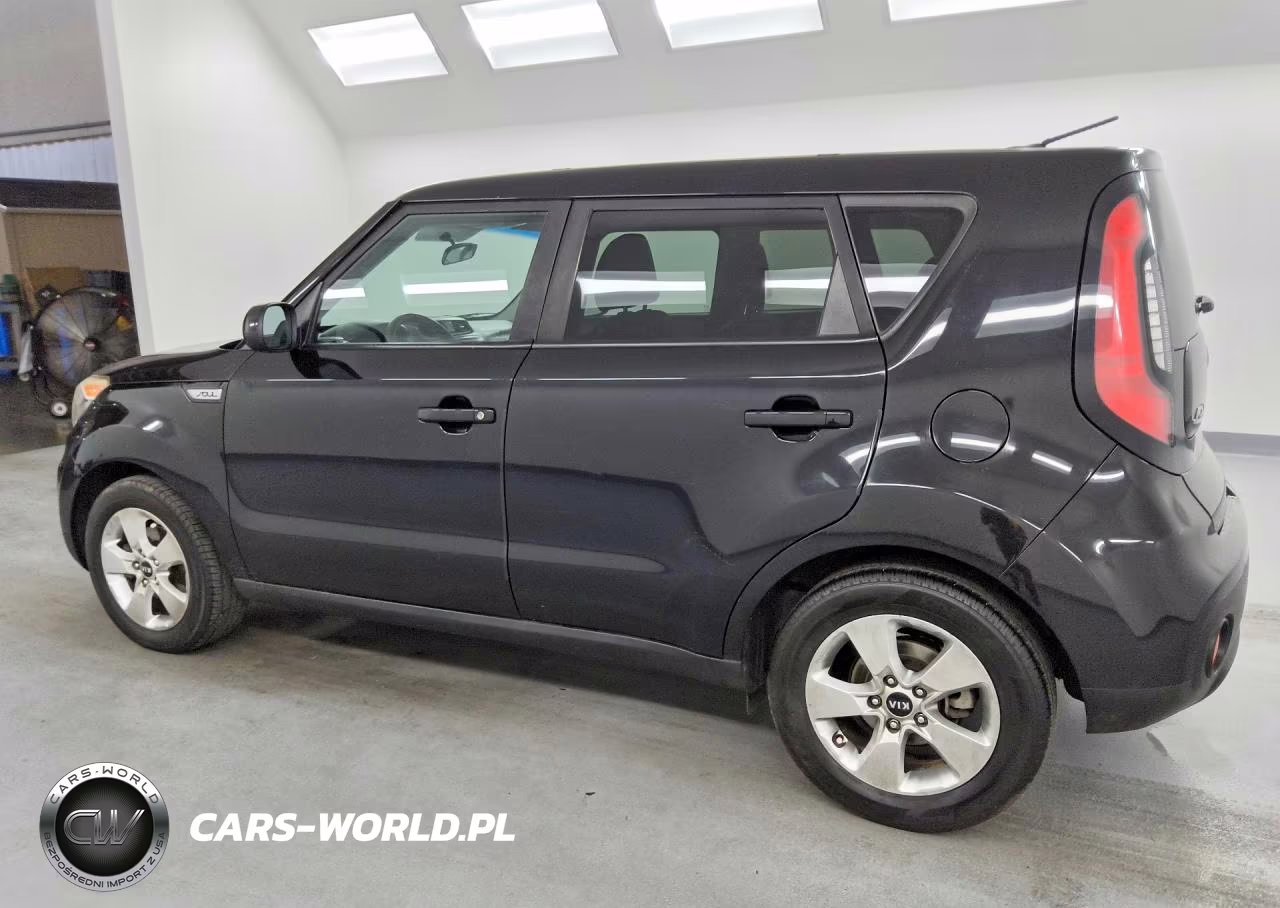 2018 Kia Soul Base VIN:KNDJN2A28J7522076 - 2