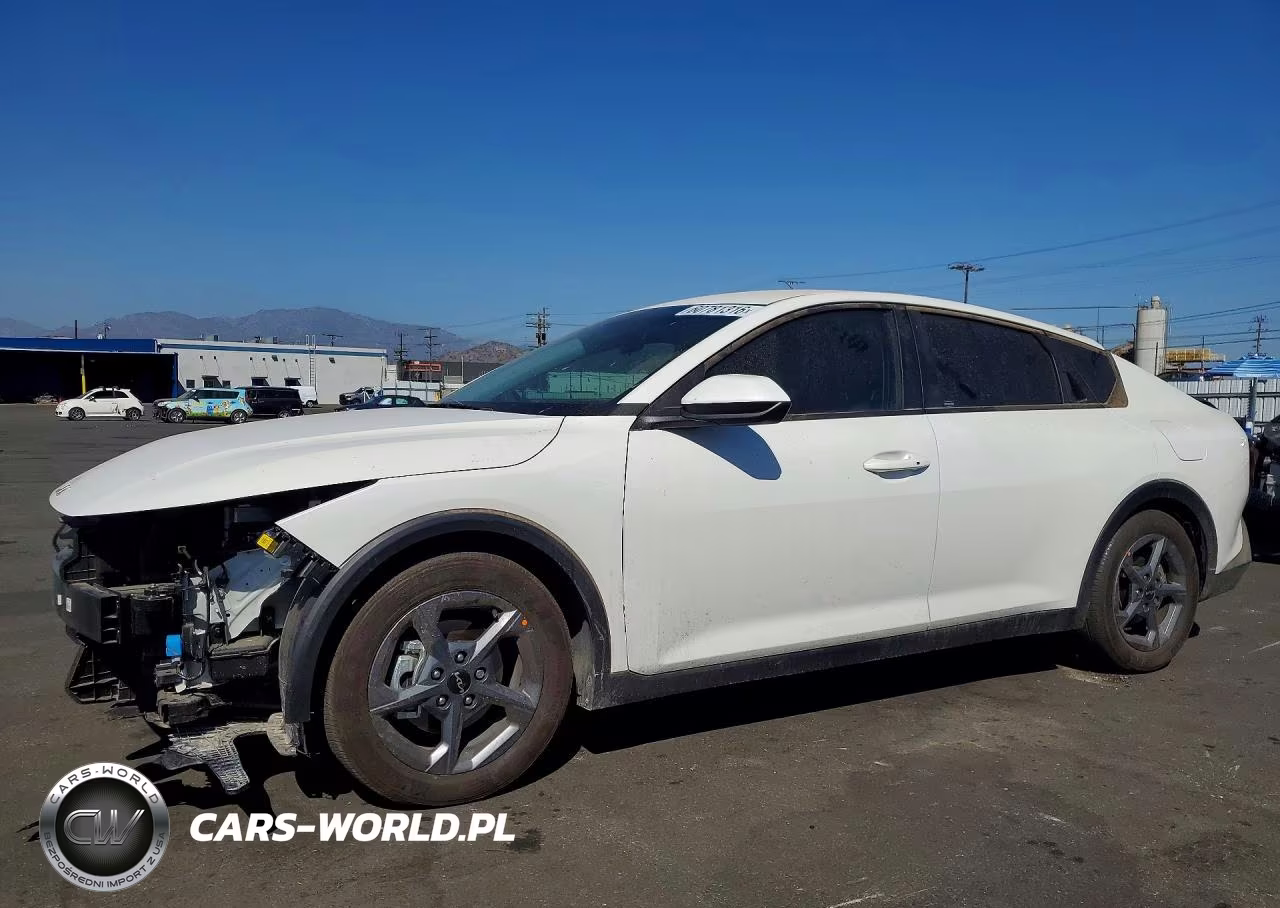 2025 Kia K4 Lxs VIN:3KPFT4DE1SE253238 - 1