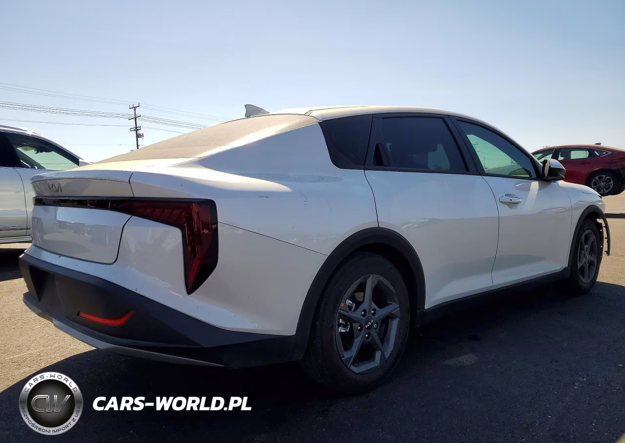 2025 Kia K4 Lxs VIN:3KPFT4DE1SE253238 - 3