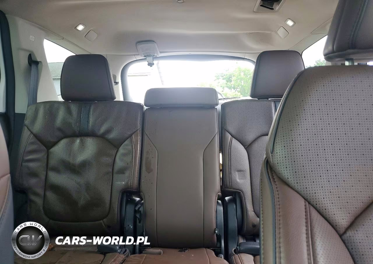 2025 Honda Pilot Elite VIN:5FNYG1H80SB038640 - 10