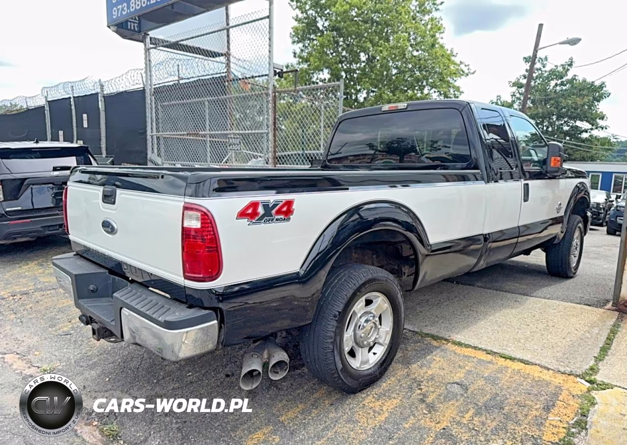 2016 Ford F250 Super Duty VIN:1FT7X2BT1GEA56975 - 4