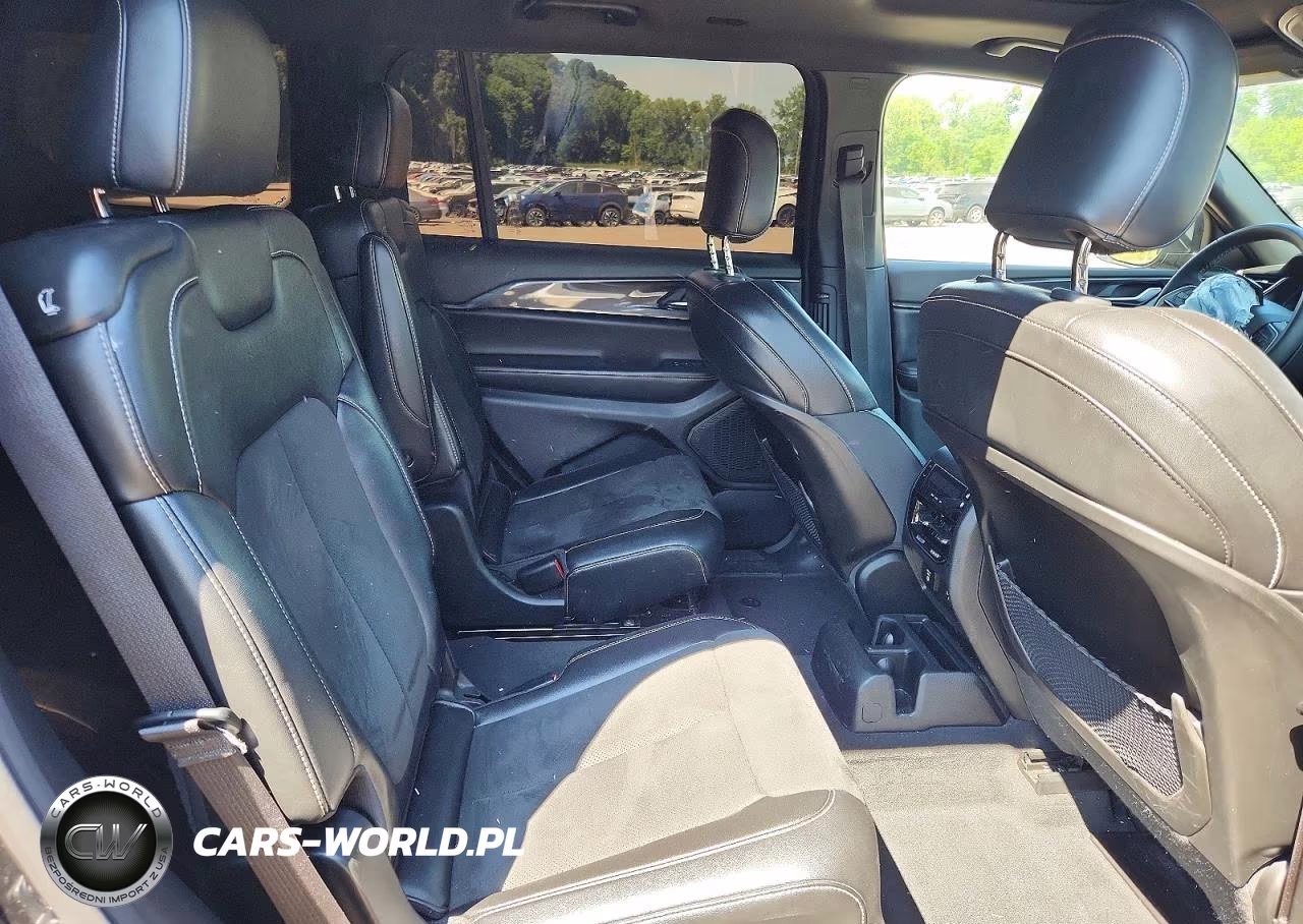 2023 Jeep Grand Cherokee L Laredo VIN:1C4RJKAG6P8738490 - 11