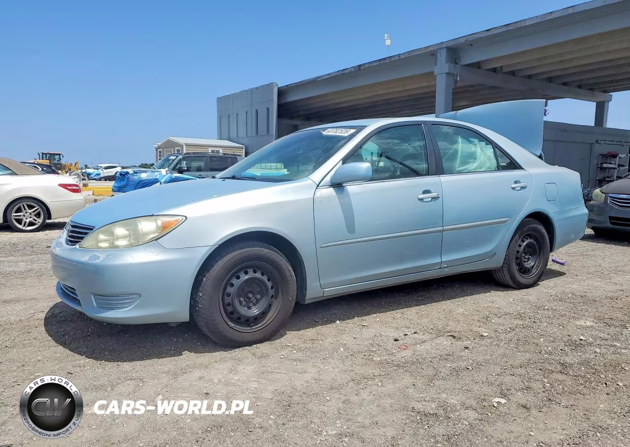 2005 Toyota Camry Le