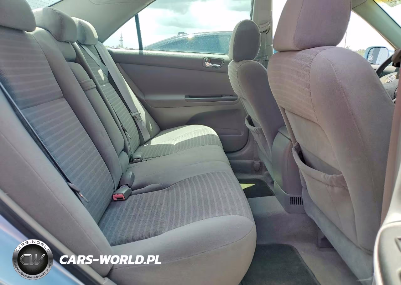 2005 Toyota Camry Le VIN:4T1BE32K85U516418 - 10