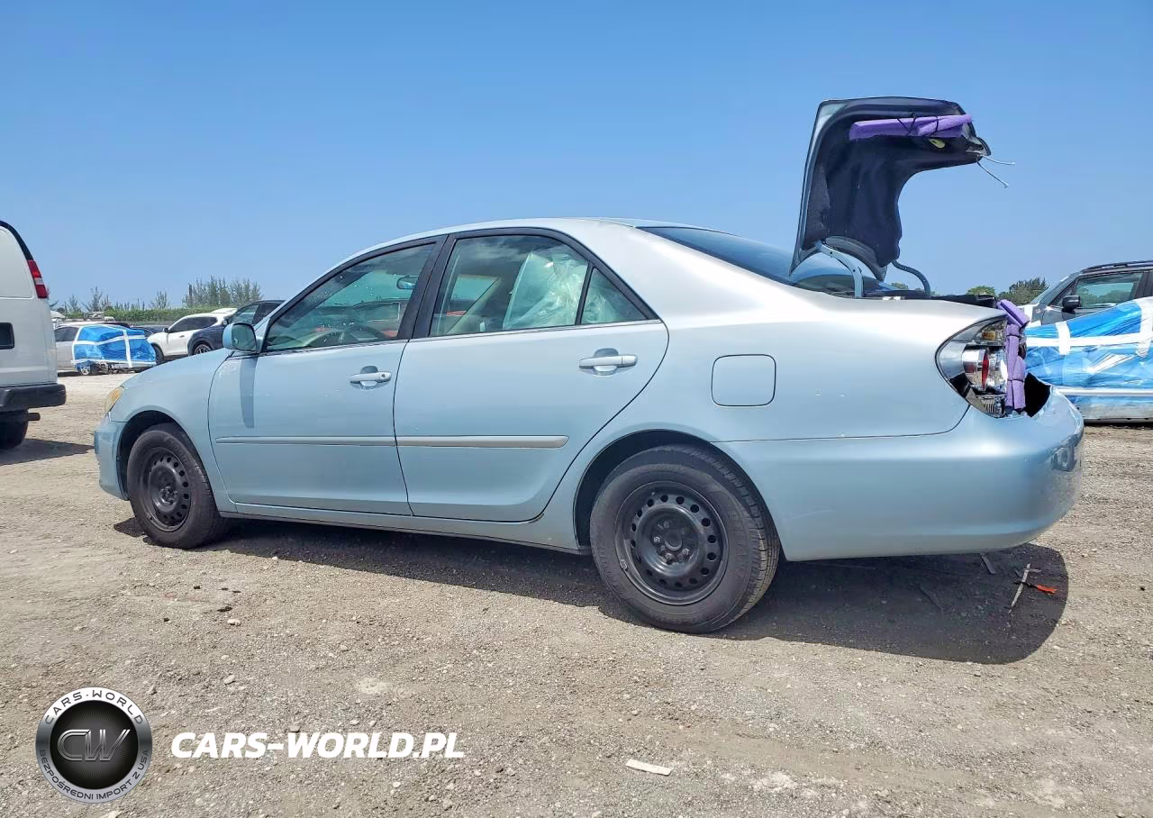2005 Toyota Camry Le VIN:4T1BE32K85U516418 - 2