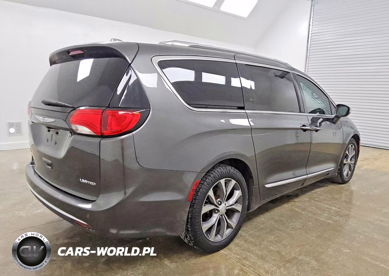 2017 Chrysler Pacifica Limited VIN:2C4RC1GG2HR533654 - 3
