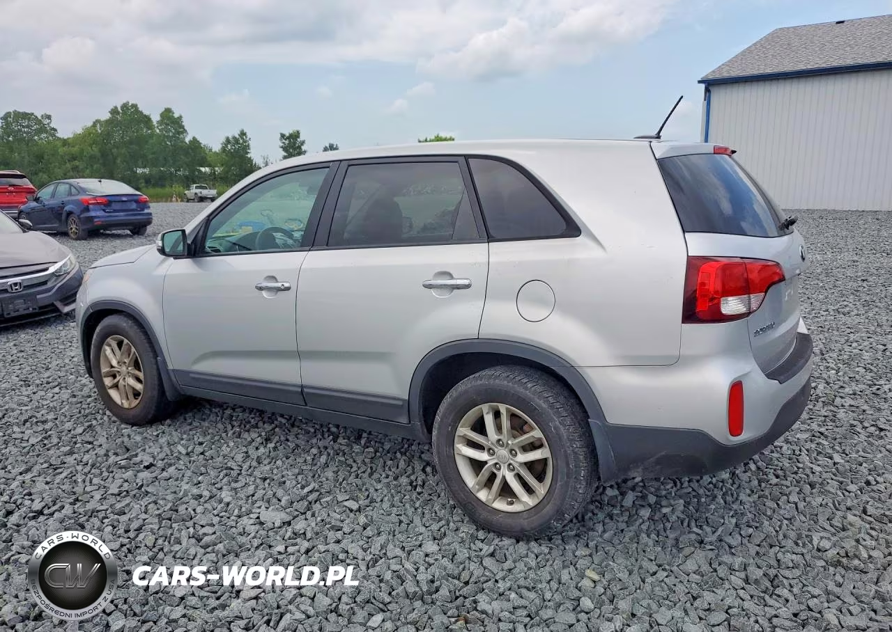 2015 Kia Sorento Lx VIN:5XYKT3A69FG621129 - 2