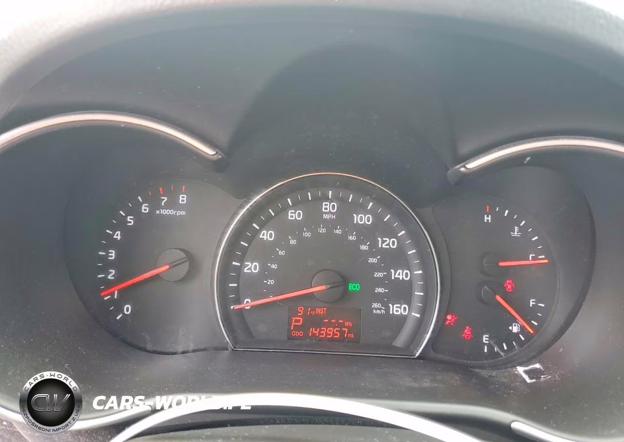 2015 Kia Sorento Lx VIN:5XYKT3A69FG621129 - 9