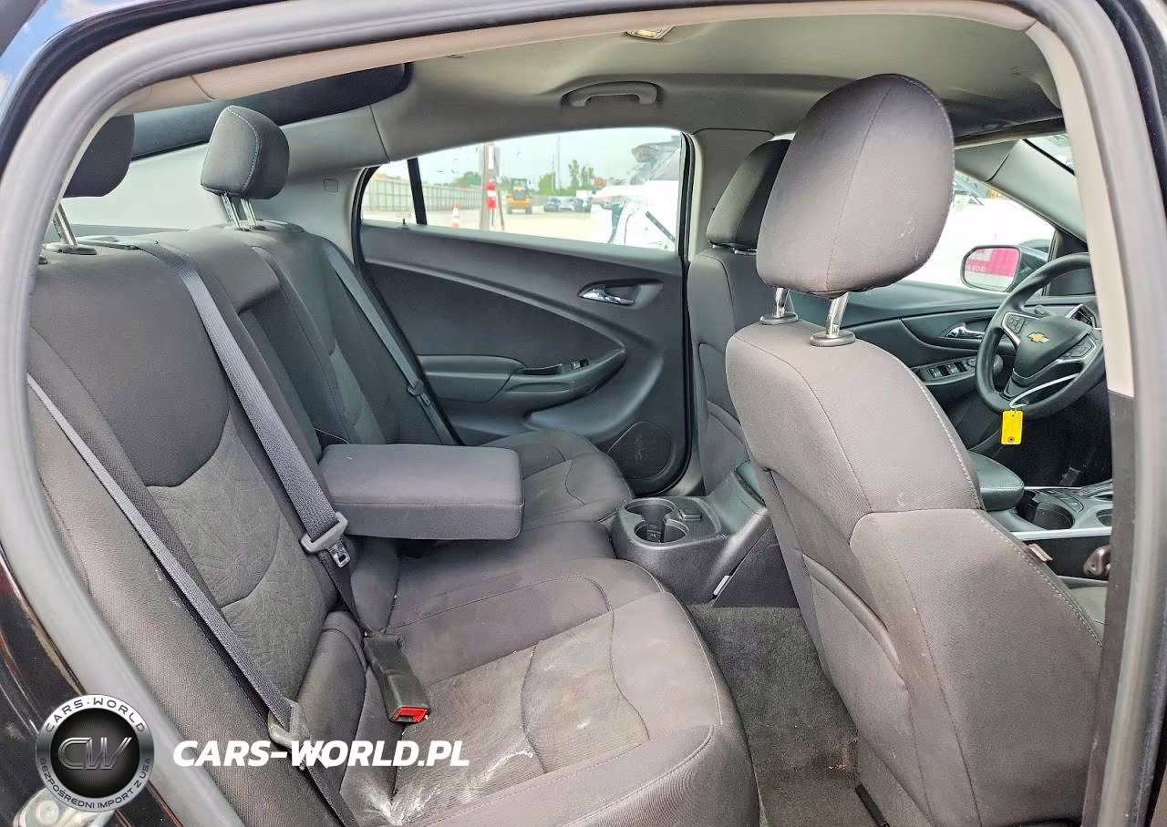 2018 Chevrolet Volt Lt VIN:1G1RA6S53JU106719 - 10