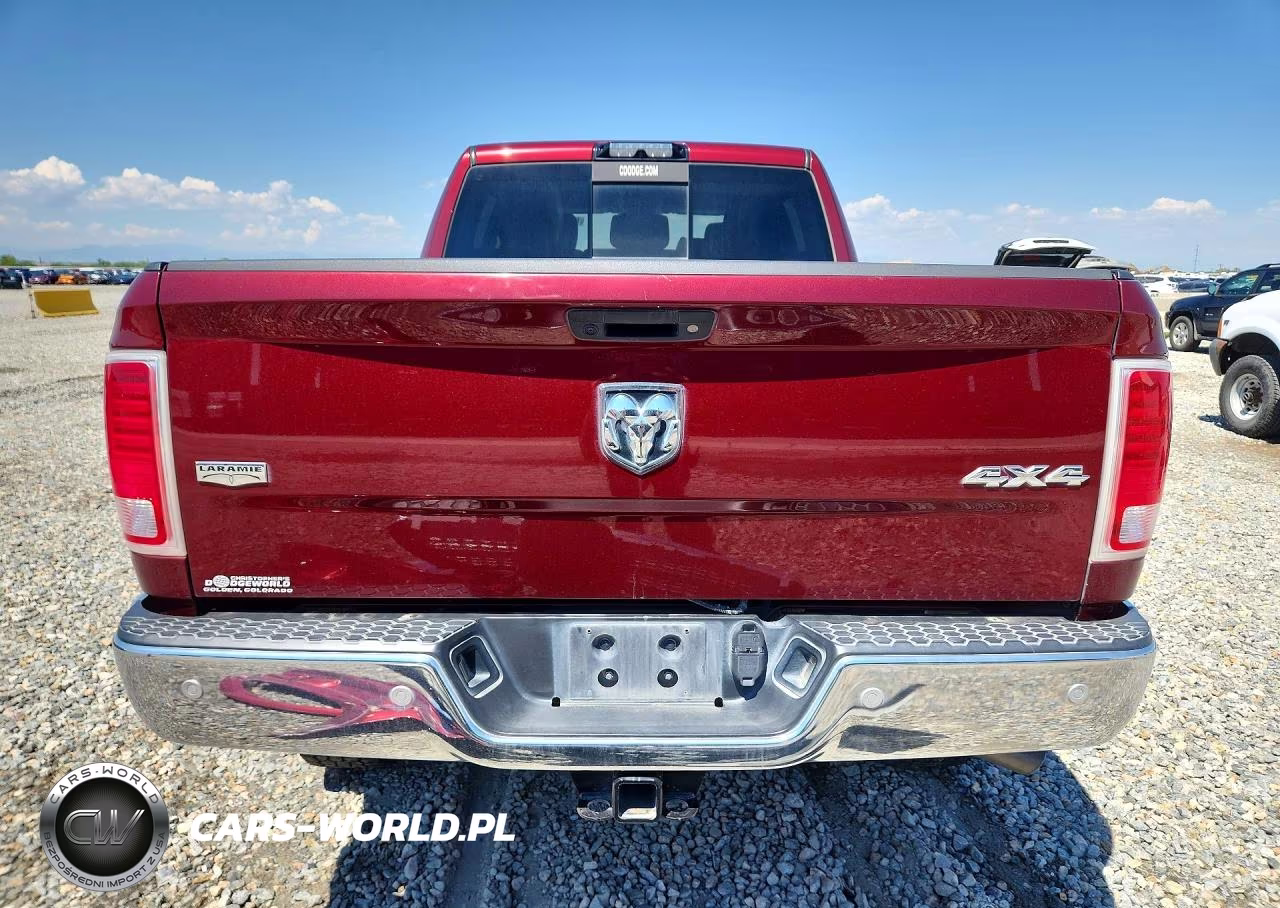 2017 Ram 2500 Laramie VIN:3C6UR5NJ9HG588954 - 6