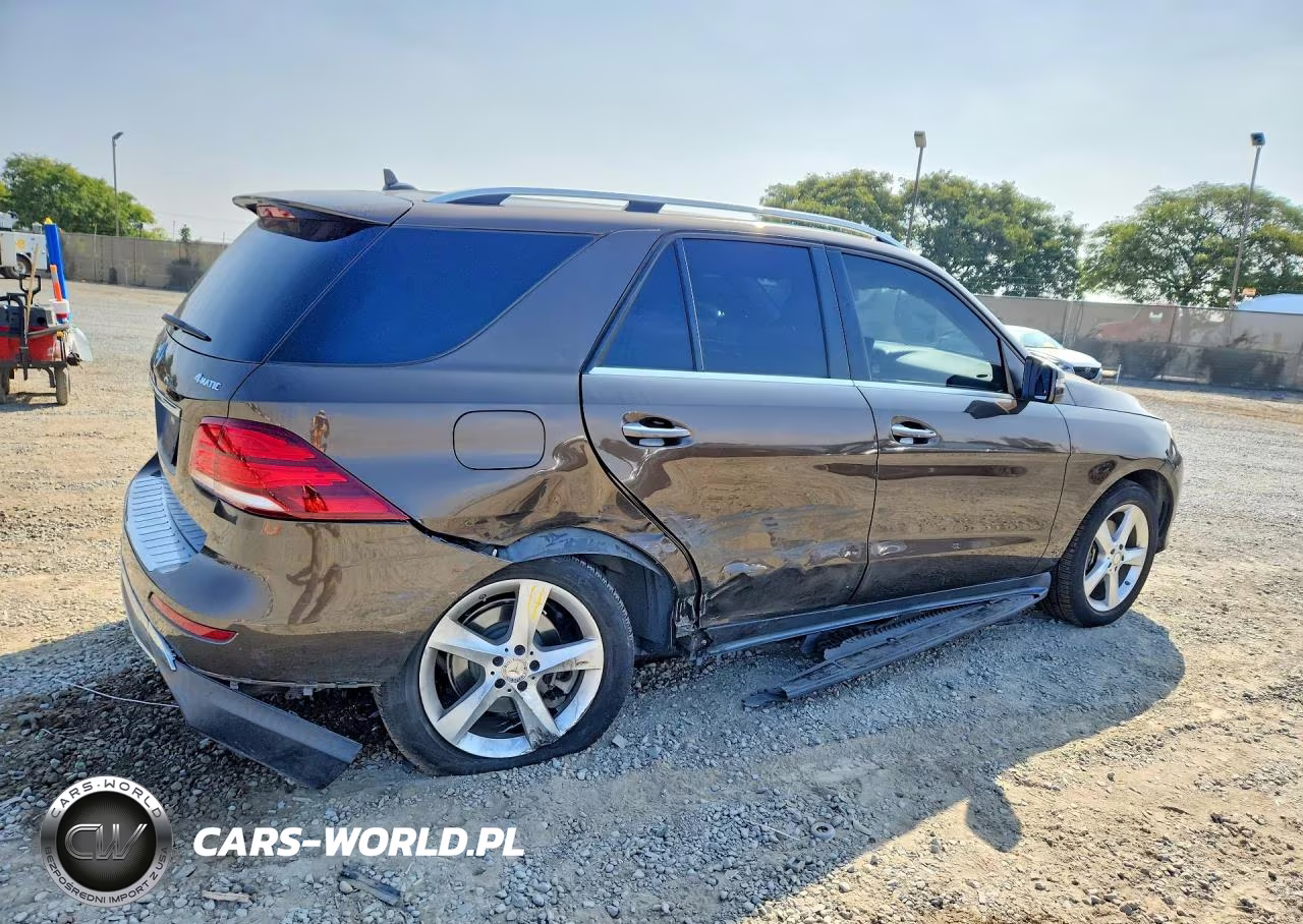 2016 Mercedes-Benz Gle 350 4Matic VIN:4JGDA5HB3GA807047 - 3