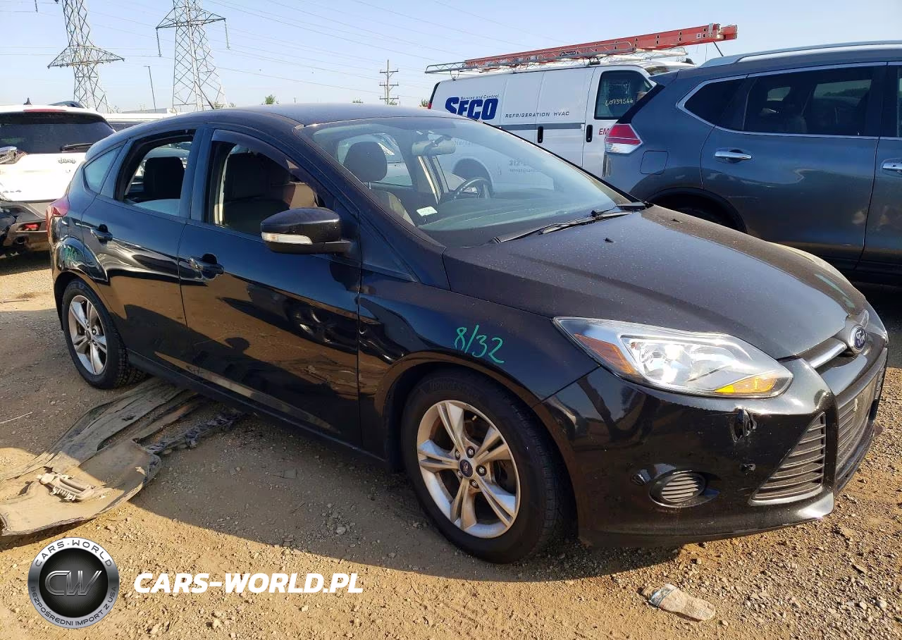 2014 Ford Focus Se VIN:1FADP3K29EL284964 - 4