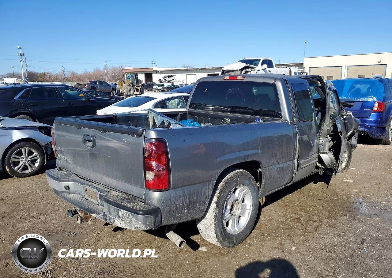 2007 Chevrolet Silverado C1500 Classic VIN:1GCEC19Z67Z104244 - 3