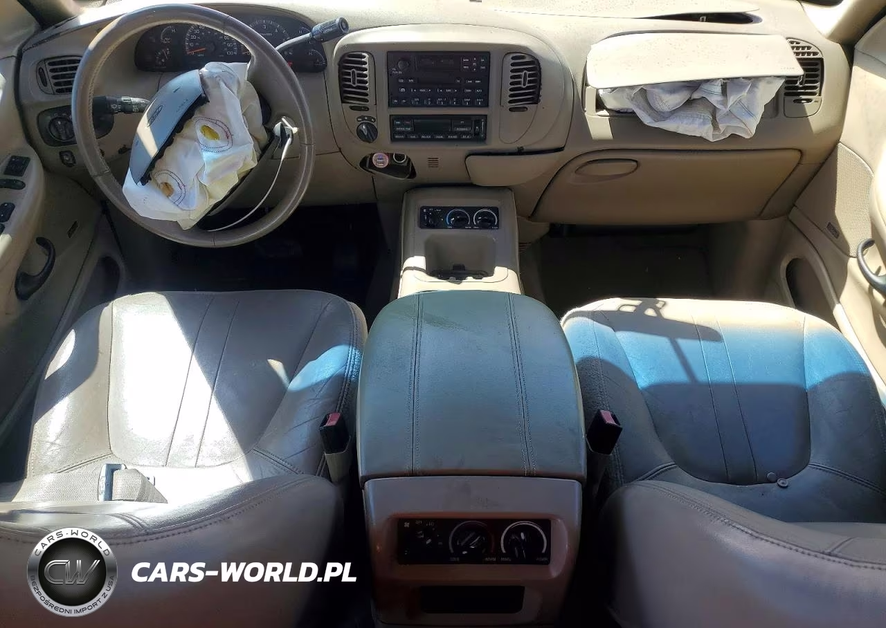 2001 Ford Expedition Eddie Bauer VIN:1FMPU18L31LB35394 - 8