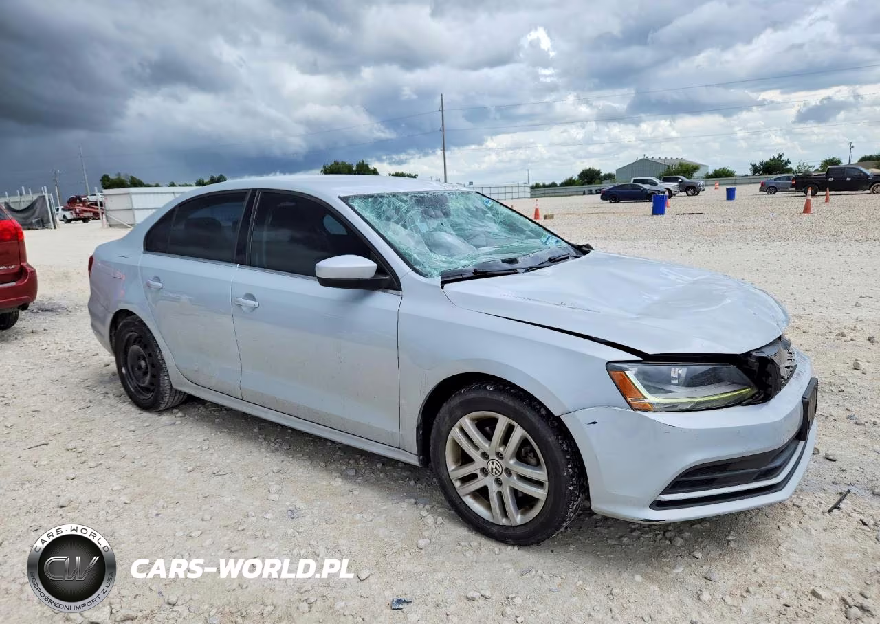 2017 Volkswagen Jetta S VIN:3VW2B7AJXHM316465 - 4