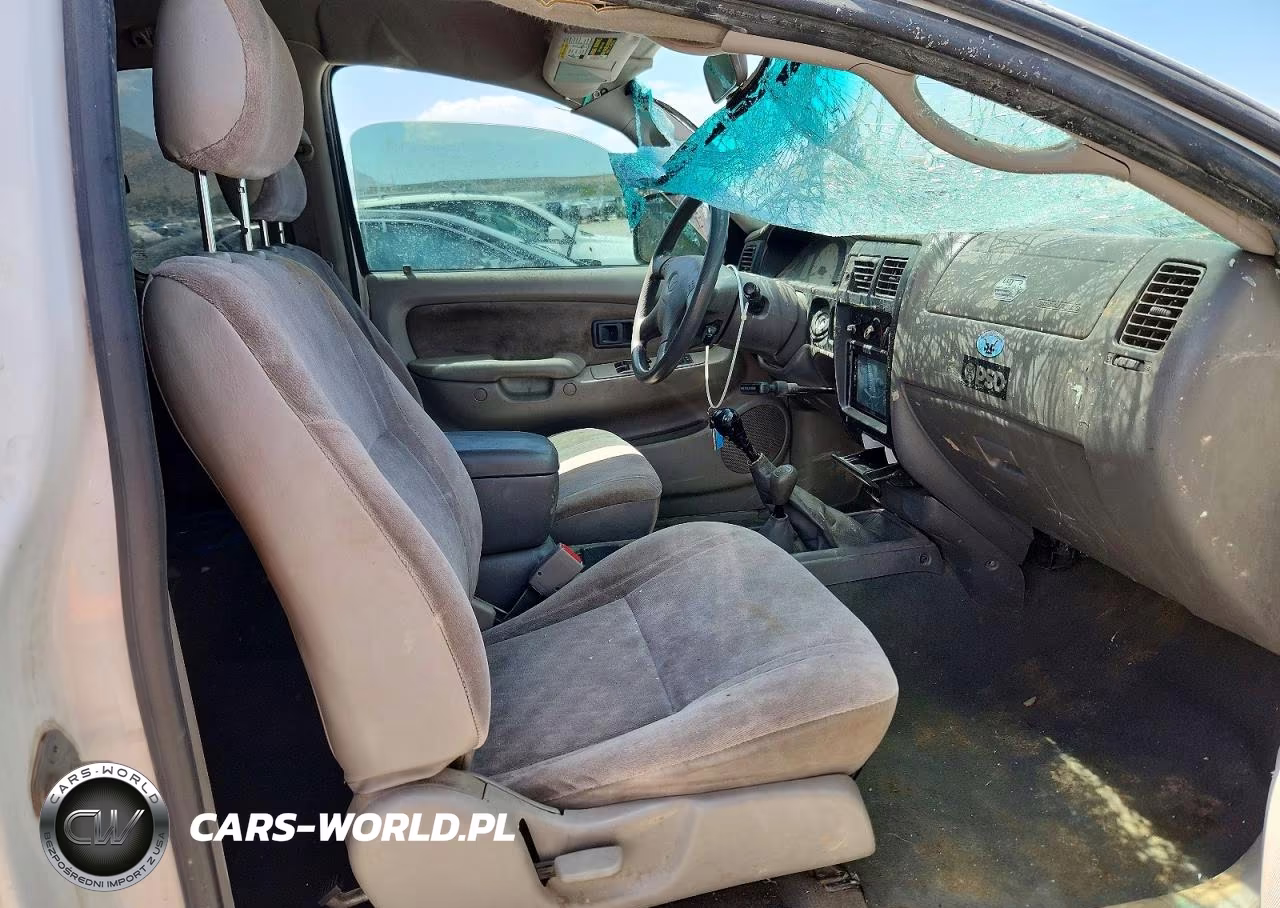 2002 Toyota Tacoma Xtracab VIN:5TEWN72N02Z115942 - 10