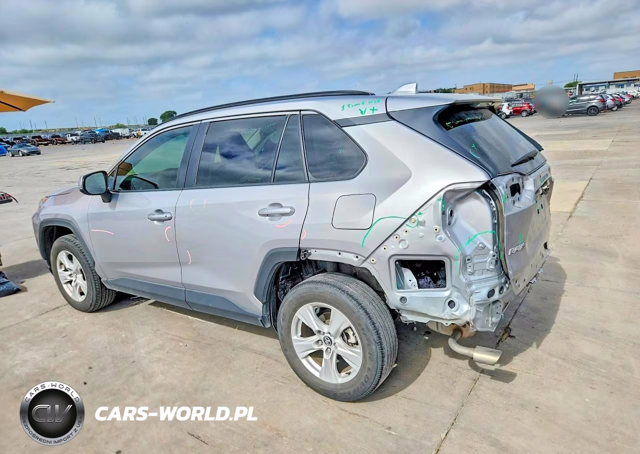2020 Toyota Rav4 Xle VIN:2T3W1RFV0LC037811 - 2