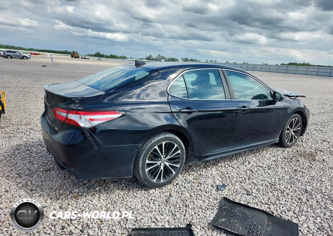 2020 Toyota Camry Se VIN:4T1G11AK6LU364496 - 3